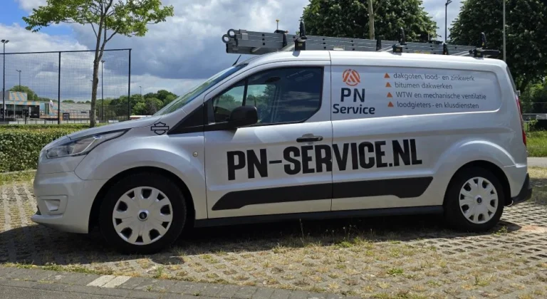 bedrijfswagen PN Service klusbedrijf - in Maastricht en omstreken